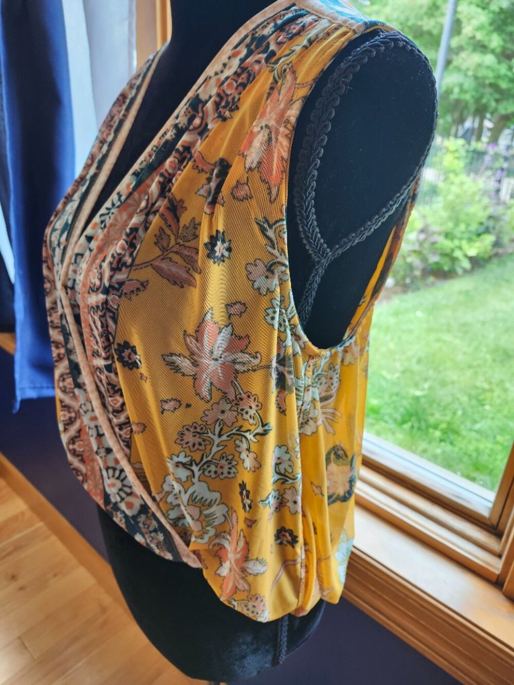 Free People Boho-Inspired Mustard Floral Faux Wrap Sleeveless Top Medium - Picture 5 of 10